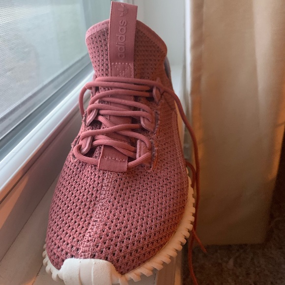 Adidas women’s sneakers - Picture 1 of 5